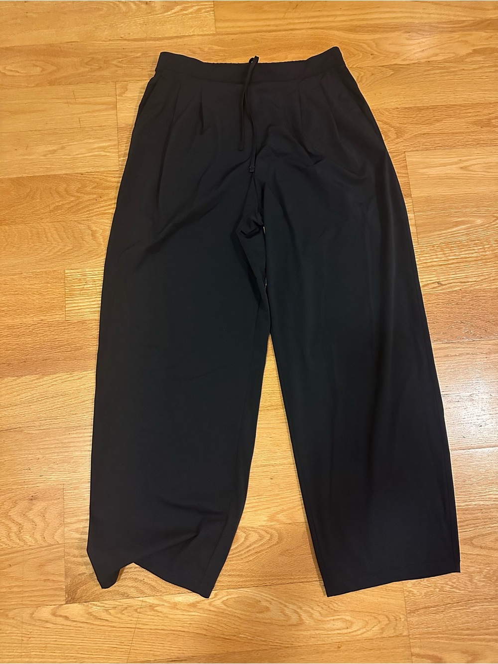 Uniqlo women’s L black pants
